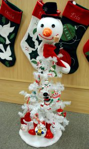 Snowman Themed Christmas Tree | OrnamentShop.com