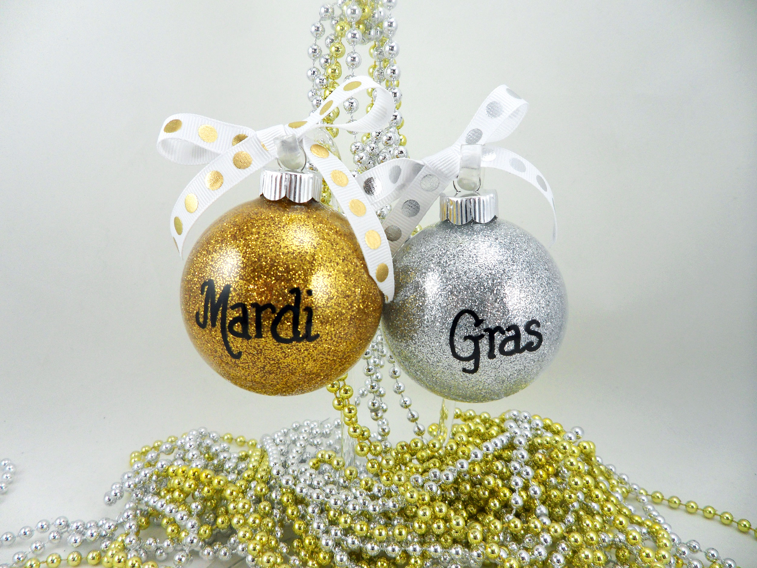 Glitter-Ornaments-Featured