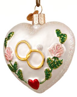 wedding-ornament-rings-heart