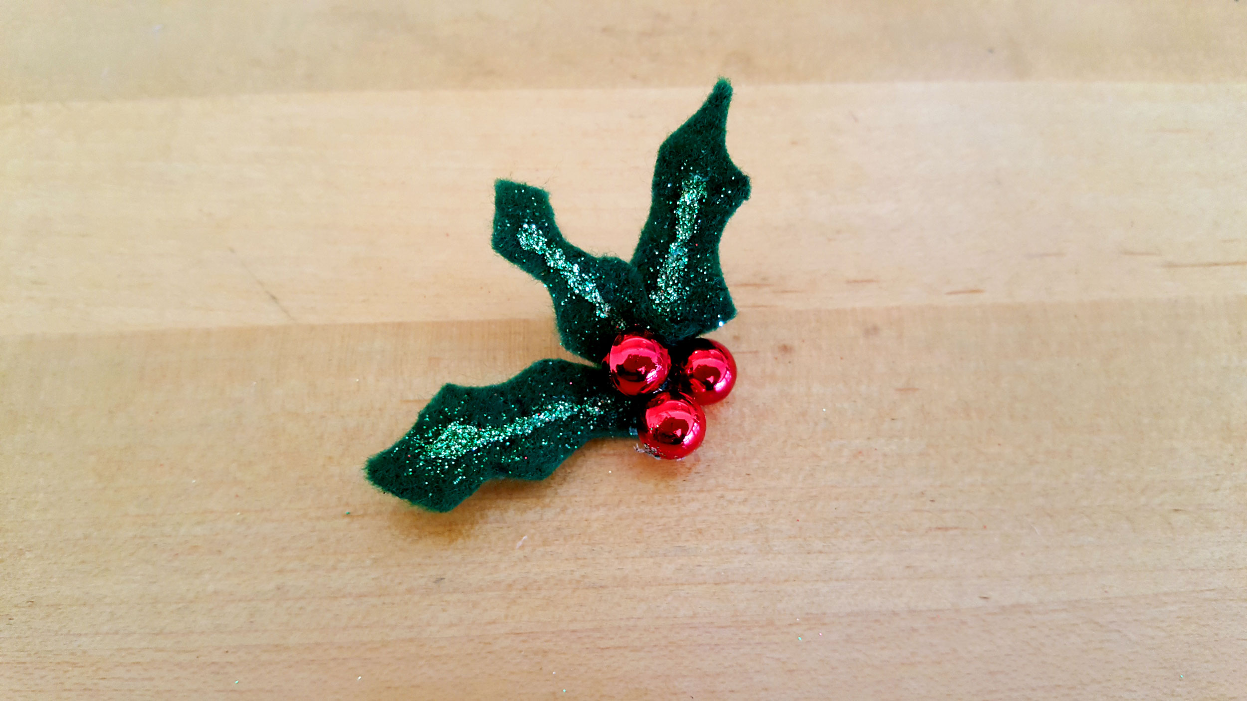 Initial Ornaments Step 6 assemble holly leaves. | OrnamentShop.com